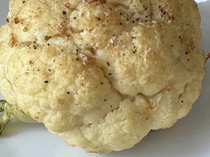 Foto de Coliflor asada entera con especias